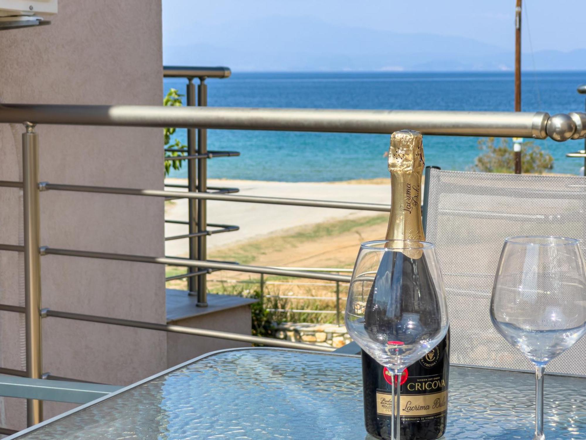Yalos Beach Maisonettes Skala Sotiros Exterior foto