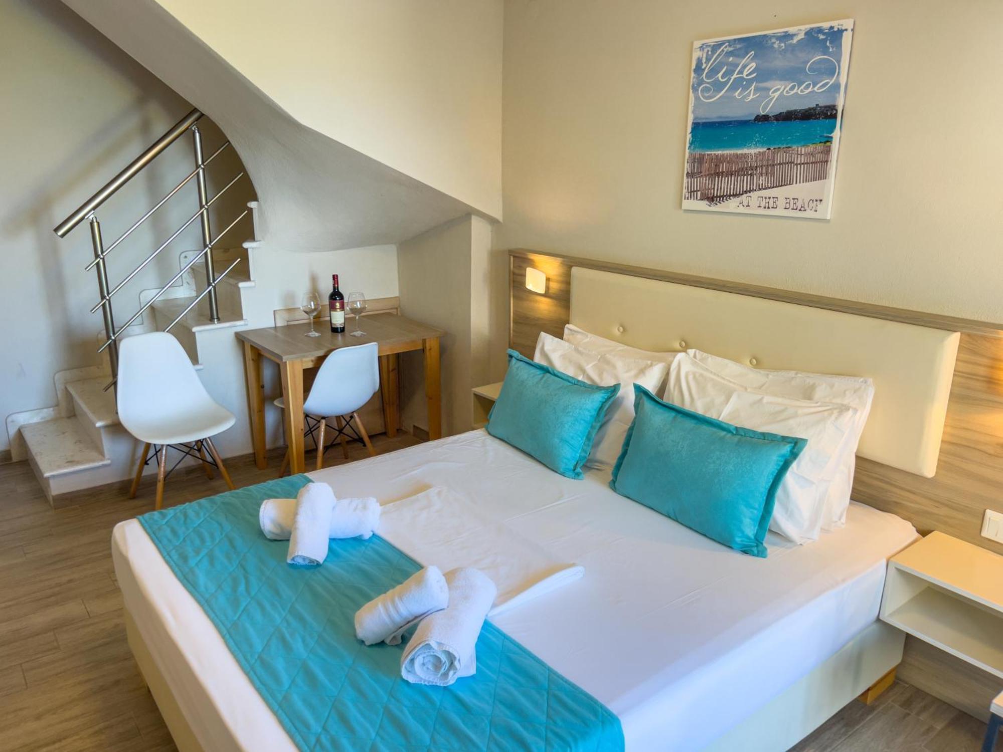 Yalos Beach Maisonettes Skala Sotiros Exterior foto