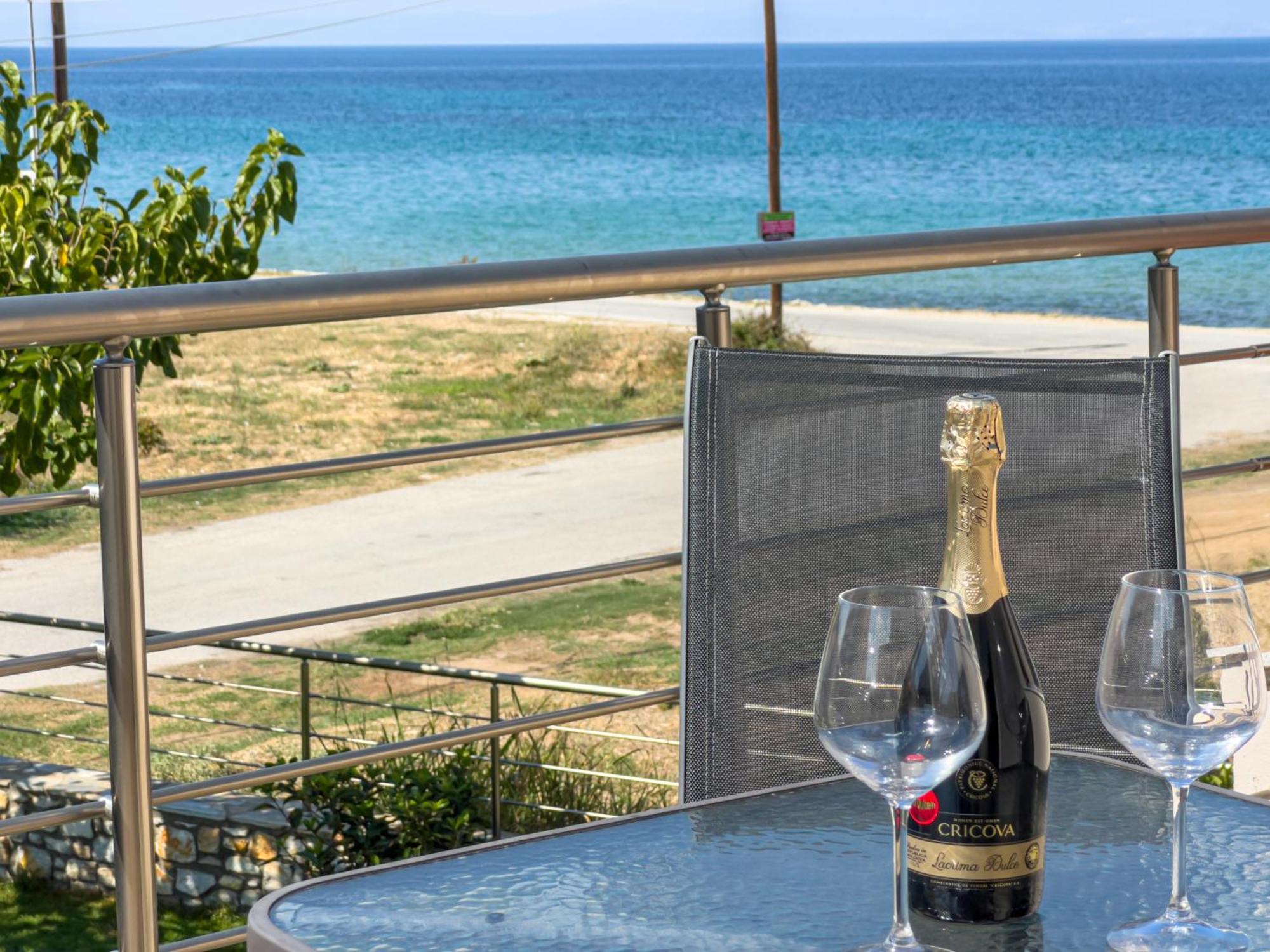 Yalos Beach Maisonettes Skala Sotiros Exterior foto